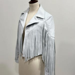 Veste à franges pour femme en cuir d'agneau véritable blanc, veste à franges de style occidental pour elle, veste de festival, veste de fête, cadeau pour elle