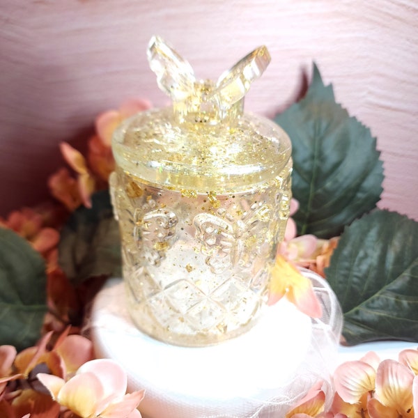 Handmade Epoxy Trinket Box with Gold Flakes Glitter Butterfly- Elegant Organizer for Rings & Trinkets - Crystal Clear Resin Craftsmanship