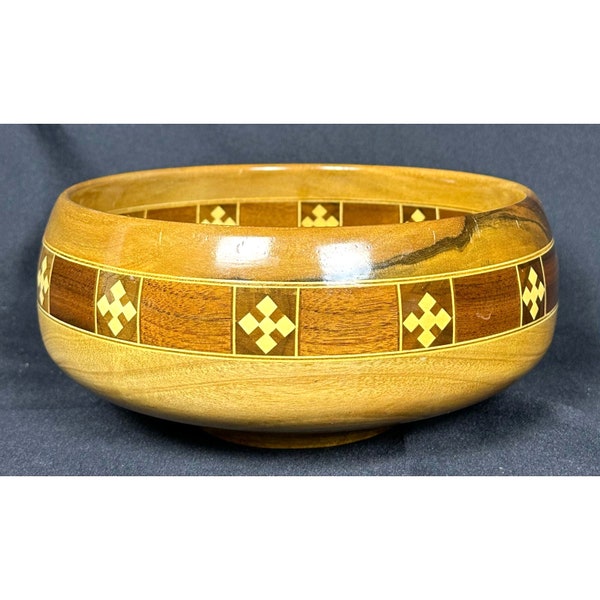 Walnut-Holly Decorative Wood Hand Crafted Bowl Inlays Design Vintage 1997 Signed