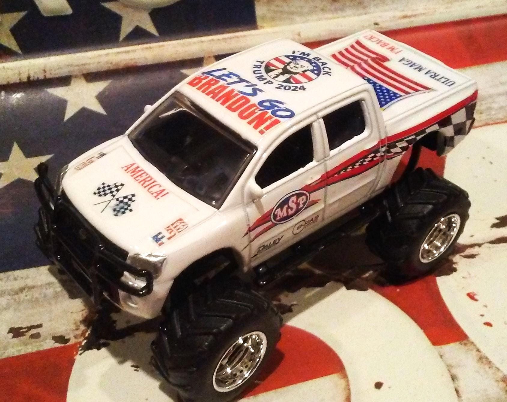 Hot Wheels Trump Make America Great Again – Camion Spazzatura Personalizzato 1:64 Edizione Limitata - Foto 1