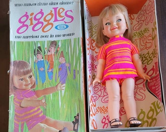 Ideal Giggles 1967 vintage doll with original outfit, shoes and box in perfect condition