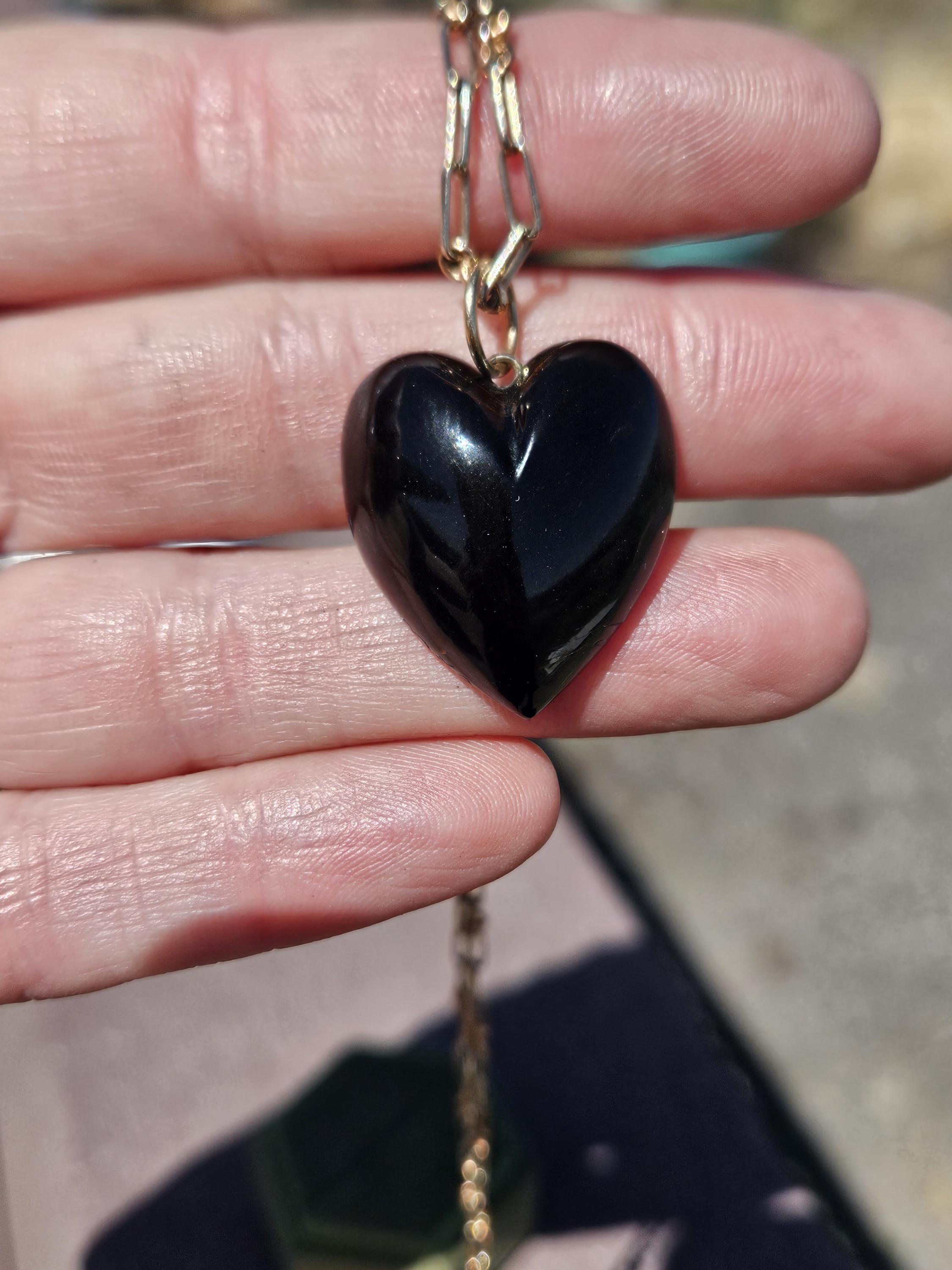 【中古】　IDOL BLACK solid 14ポンド Vintage 14k Black Coral Bernard K Passman Heart Pendant - Etsy