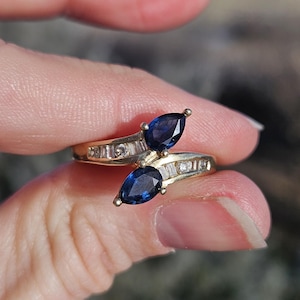 Vintage 14k yellow gold natural sapphire and diamond bypass ring