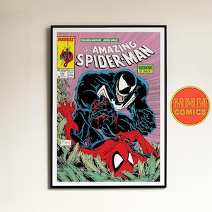 Puede incluir: Una portada de cómic con Spider-Man en una pelea con Venom. La portada es rosa y blanca con el título "The Amazing Spider-Man" y las palabras "Venom is Back!" en verde. El cómic es de Marvel Comics.