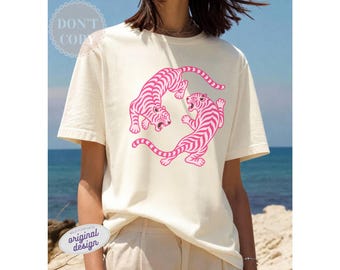 Tiger Shirt, Comfort Colors® Animal Lover Graphic T-shirt, retro y2k Tigers Tee Women