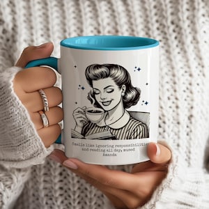 Custom Retro 1950s Housewife Mug, Funny Book Mum mug gift, funny 50s housewife mug, Christmas gift for her, reader gift, bookish gift