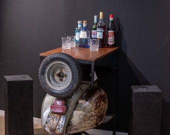 Mesa de bar Vespa, muebles reciclados, Vespa vintage, mesa única, mesa Vespa retro, mesa de bar de diseño, muebles scooter, mesa de bar personalizada
