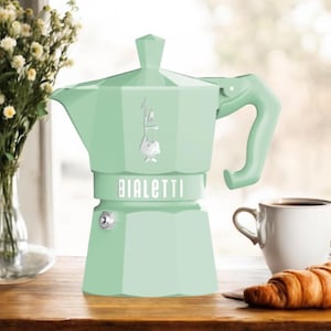 Bialetti Moka Express 3 cups (130ml) – aluminum espresso maker – gift idea for espresso fans, nice birthday present for home