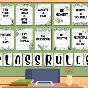 Può includere: Un'esposizione murale per l'aula con poster motivazionali con frasi come "Fai del tuo meglio" e "Sii onesto". I poster hanno uno sfondo bianco effetto legno con accenti botanici verdi. Sotto, la frase "REGOLE DI CLASSE" è visualizzata.