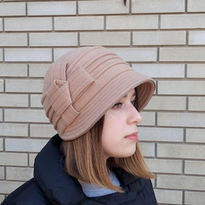 Retro Cloche Hat for Women — 1920s Style Winter Hat Handmade Gift Elegant Vintage Fashion SALE
