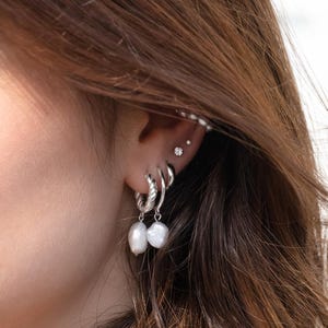 16G CZ Silver Stainless Steel Internally Threaded Labret 3mm top, 8mm Length Labret