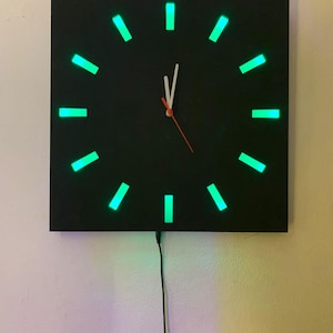 Square LED Wall Clock Silent Wooden Wall Clock Elegant Decor Retro Vintage Decor RGB and Bluetooth Remote Lighting Wall Clock Clock Designer