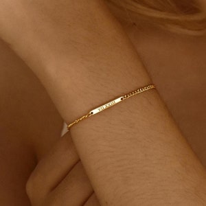 Custom Engraved Mini Bar Bracelet with Curb Chain • Personalized Dainty Name Layering Bracelet • Personalized Name Bracelet • Gift For Her