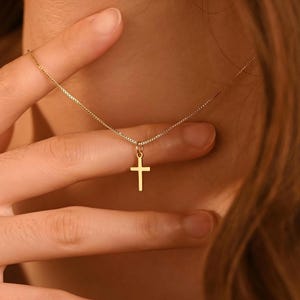 Collana con croce in argento sterling 925 • Delicata collana con croce in oro • Piccola collana con croce • Collana di Natale • Regalo di battesimo • Regalo di cresima