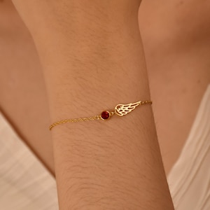 Birthstone Angel Wing Bracelet • Guardian Angel Bracelet for Mom•Custom Birthstone Gift for Her•Sentimental Memorial Jewelry•Christmas Gifts