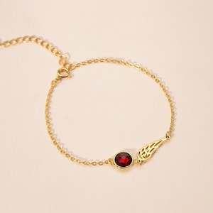 Pulsera de alas de ángel de oro de 18 quilates con piedra de nacimiento • Pulsera de alas de ángel • Pulsera con alas conmemorativas para mamá • Joyería para la pérdida de un bebé • Pulsera con piedra de nacimiento