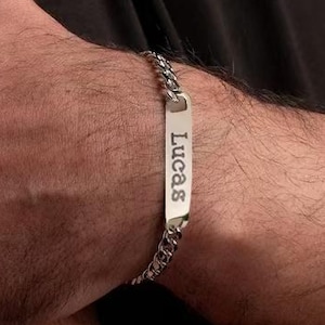 Gepersonaliseerde gegraveerde staafarmband • Zilveren naamarmband voor heren • Aangepaste herennaamarmband • Cadeaus voor echtgenoot Vriendje Vader verjaardag