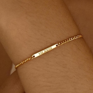 Custom Engraved Mini Bar Bracelet with Curb Chain • Personalized Dainty Name Layering Bracelet • Personalized Name Bracelet • Gift For Her