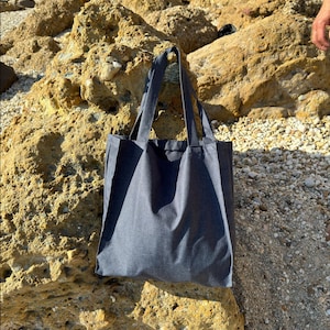 Sac fourre-tout bleu foncé pour homme, Sac de tous les jours pour homme, Fourre-tout en tissu pour le travail ou le voyage, Sac à bandoulière unisexe simple, Cadeau fait main pratique pour papa