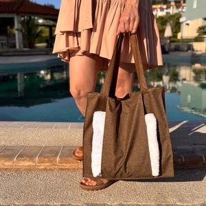 Braune minimalistische Einkaufstasche, handgefertigte Alltagstasche, Strandtasche mit Handtuchtasche, funktionelle Sommermarkttasche, Geschenk für Reisende