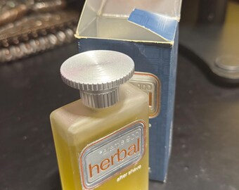 ヴィンテージ アラミス 900 ハーバル アフターシェーブ 2 fl oz / 60