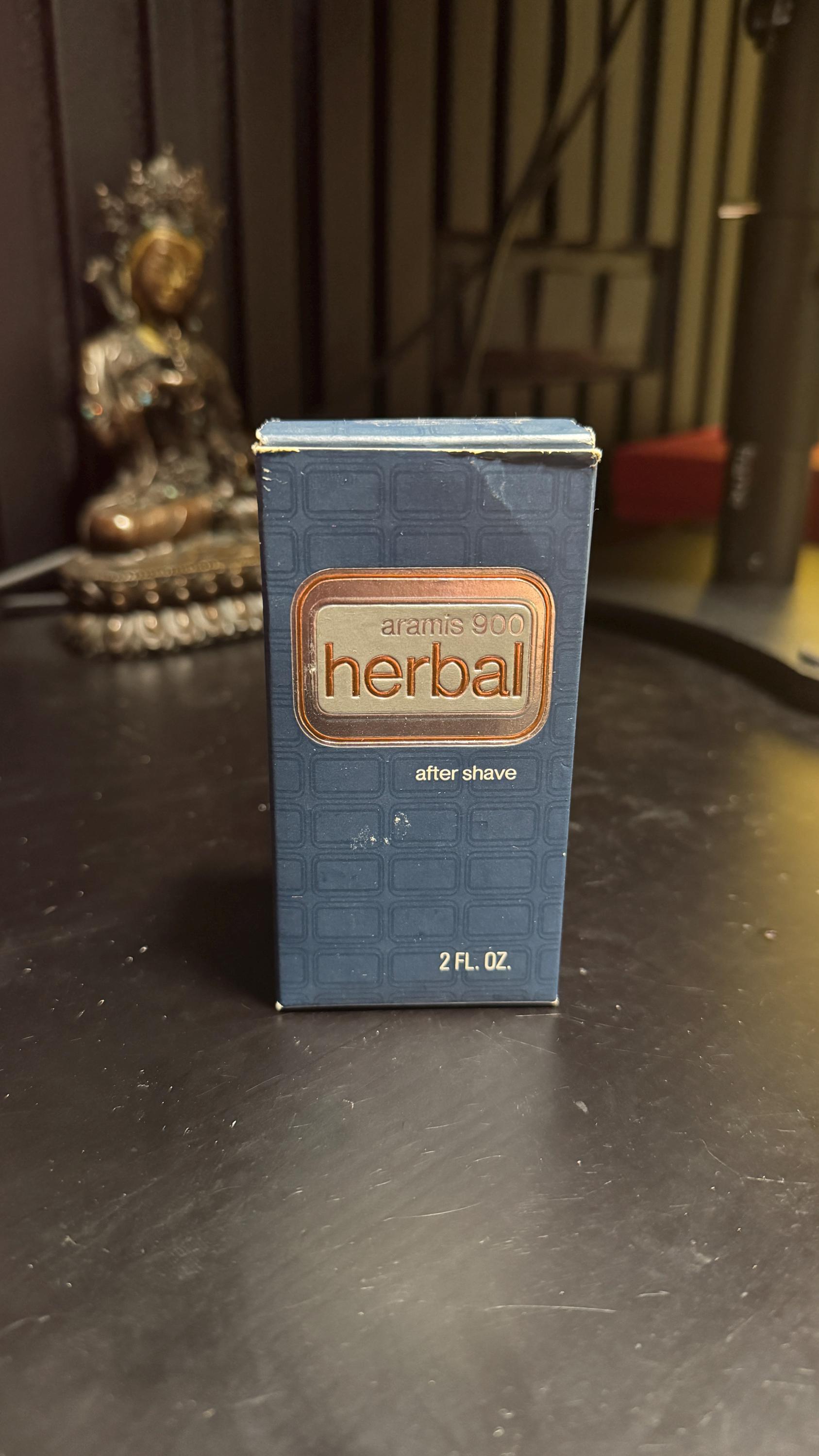 ヴィンテージ アラミス 900 ハーバル アフターシェーブ 2 fl oz / 60