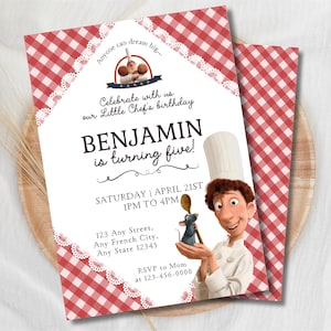 Könnte beinhalten: Eine rechteckige Geburtstagseinladungskarte mit einem rot-weiß karierten Rand und weißer Spitzenverzierung. Der Text lautet: Anyone can dream big, Celebrate with us our Little Chef's birthday, BENJAMIN is turning five, Saturday April 21st.