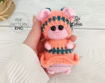 Pig knitting pattern in English, farm toy knitting pattern, knitted animal toys 4 inches, piglet nursery decor, knitted keychain