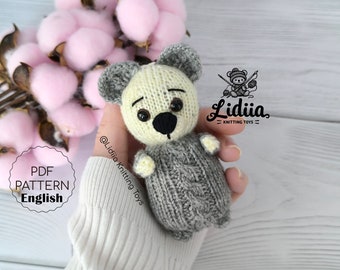 Tiny bear toy knitting pattern in English, knitted animal toys 4 inches pattern, tiny animals pattern, knitted keychain bear, knit cute bear