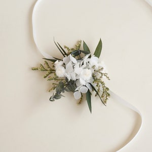 Boho bride dried flower wrist flower, Eucalyptus+Hydrangea dried flower corsage,Wedding decoration