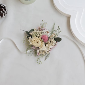 Boho bride dried flower wrist flower, Wedding decoration,Eucalyptus+Baby&#39;s Breath dried wrist flower