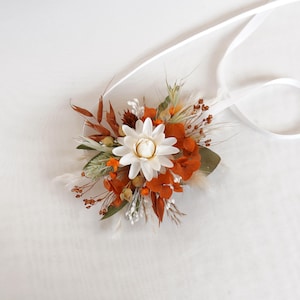 Daisy dried flower wrist flower,Boho bride dried flower wrist flower ,Corsage ,Dry flower wedding decoratio