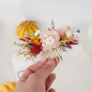 Boho wedding hair comb ,Daisy dried flower hair accessory , Natural dried flower mixed bridal hair acce,Dried flower hair comb