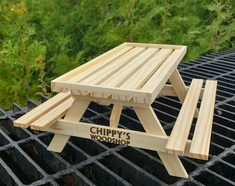 Squirrel Feeder Picnic Table Nature Lover Mini Bench For Chipmunk Garden Decor Housewarming Gift For Parents Grandparents Backyard