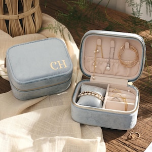 Samt Reise Schmuckschatulle, personalisierte Samt Schmuckschatulle, Schmuck Organizer Box, beste Geschenke für Braut Brautjungfer, Geschenke für sie