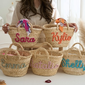 Sac de plage personnalisé, sac à main en paille personnalisé, panier cadeau de demoiselle d'honneur, cadeaux de fête de mariage, cadeau de mariage d'été, cadeaux d'enterrement de vie de jeune fille
