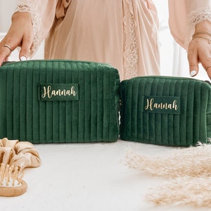 Benutzerdefinierte Name Make-up Tasche, personalisierte Brautjungfer Geschenke, Samt Kosmetiktasche, Reise-Kulturtasche, Hochzeitsgeschenk, Geschenk für Sie, Geburtstagsgeschenk