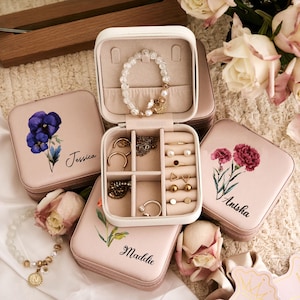 Boîte à bijoux de voyage personnalisée, Boîte à bijoux fleur de mois de naissance, Avec bracelet chouchou, Organiseur de bijoux en cuir, Meilleur cadeau pour elle