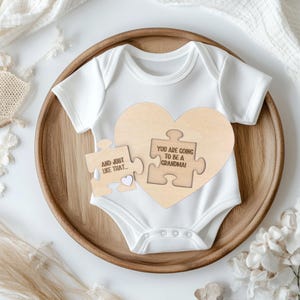 Puzzle en bois gravé Révélation de grossesse Faire-part souvenir personnalisé Cadeau Marié Papa grand-mère tante bébé Surprise jeton personnalisé