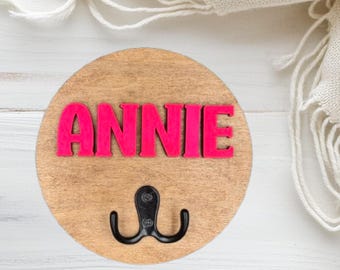 Personalized Wood Backpack Hook, Custom Name Wall Peg for Kids Room, Entryway Bag Hanger, Child Organizer, Dorm Coat Rack, Mudroom Hook