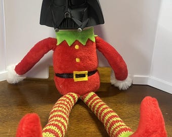 Casco de Caballero Espacial Oscuro para Elfo Navideño - Accesorio de Estantería Navideña Impreso en 3D
