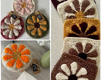 Custom Colours! Handmade Crochet Daisy Flower Granny Square Plant Holder, 70s Cottage Decor, Square or Round