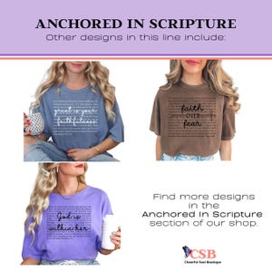 Puede incluir: Tres camisetas de manga corta en azul, marr&oacute;n y morado, cada una con texto b&iacute;blico impreso. La camiseta azul muestra "great is your faithfulness", la marr&oacute;n "faith over fear" y la morada "God is within her".