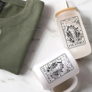 Valentinstag Bundle Frauen, The Lovers Tarot Card Shirt, Skeleton Lovers Shirt, Gothic Valentine Shirt, Paar passende Shirt, mystische Tee