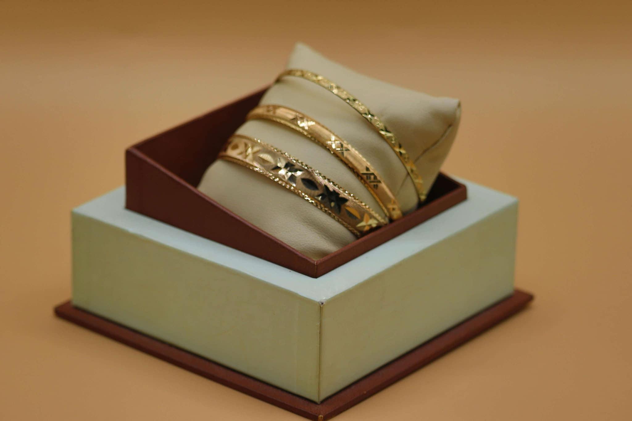 ⓁⒺⓄ✴︎ adidas ZX 8000 