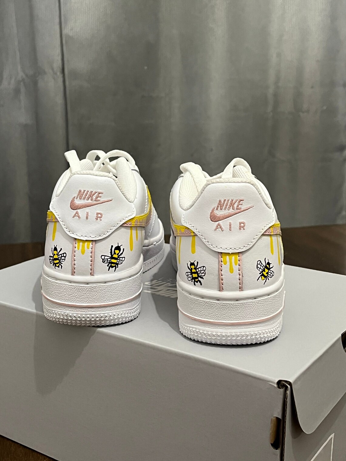 custom air force 1 bee