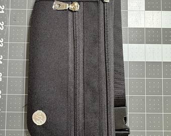 Waterproof Canvas Waist Bag, Zippered Pockets, Custom Colors