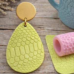 Snake Skin Texture Roller for Polymer Clay & Pottery – Reptile Pattern Tool