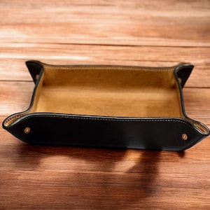 Bandeja de valet de cuero hecha a mano / Bandeja multiusos / Personalizada / Bandeja EDC / Día del Padre / Organizador de escritorio / Joyas, relojes, billetera