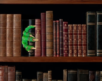 Monster in the Bookshelf: Whimsical 3D Printed Book Nook with Gothic Flair - Book Lovers, Horror Books